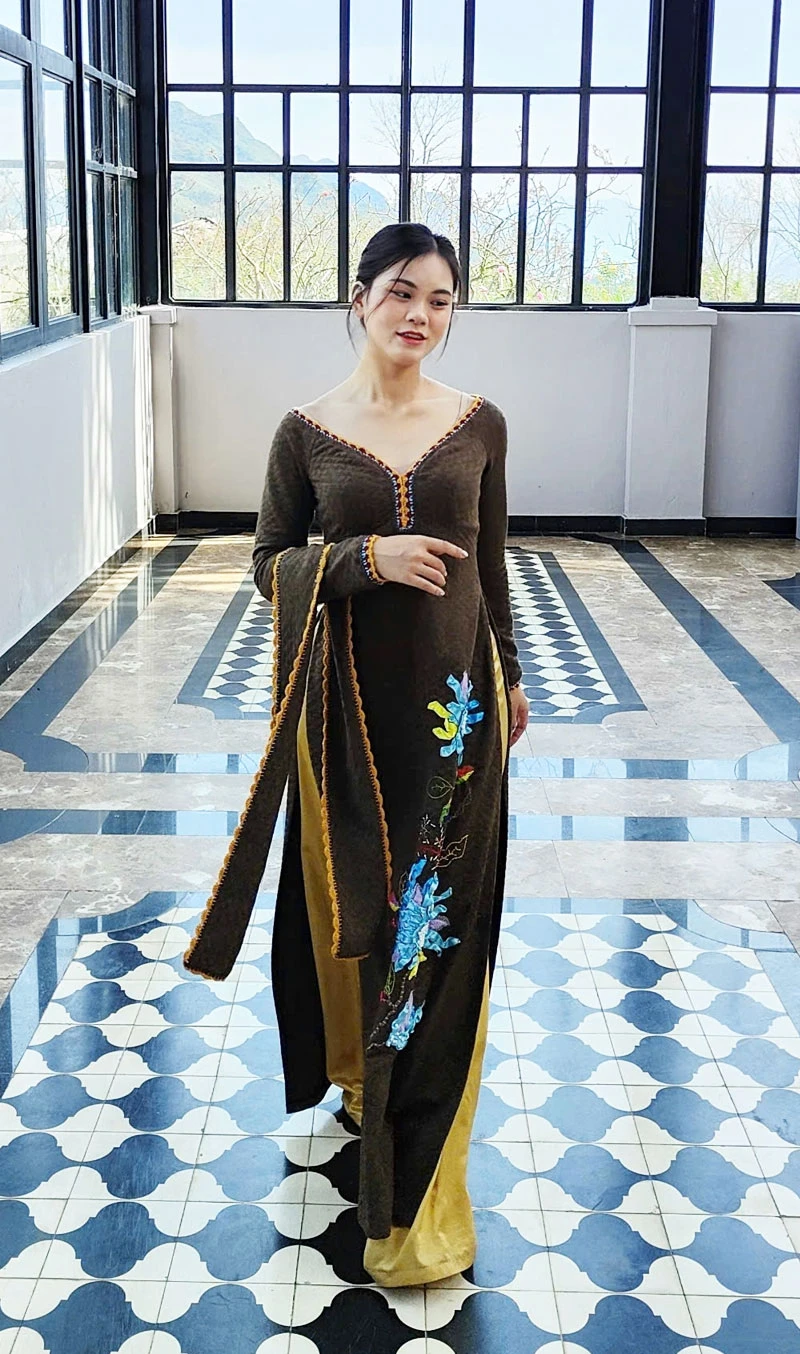 Bộ sưu tập Trần Bông 02