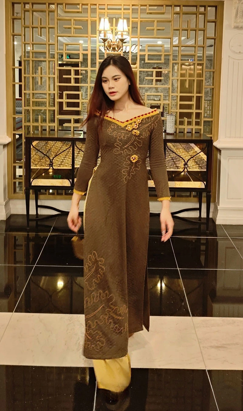 Bộ sưu tập Trần Bông 03